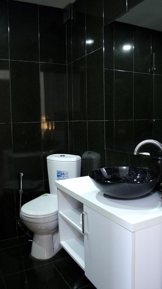 Hotel M9 Tbiliszi Kültér fotó