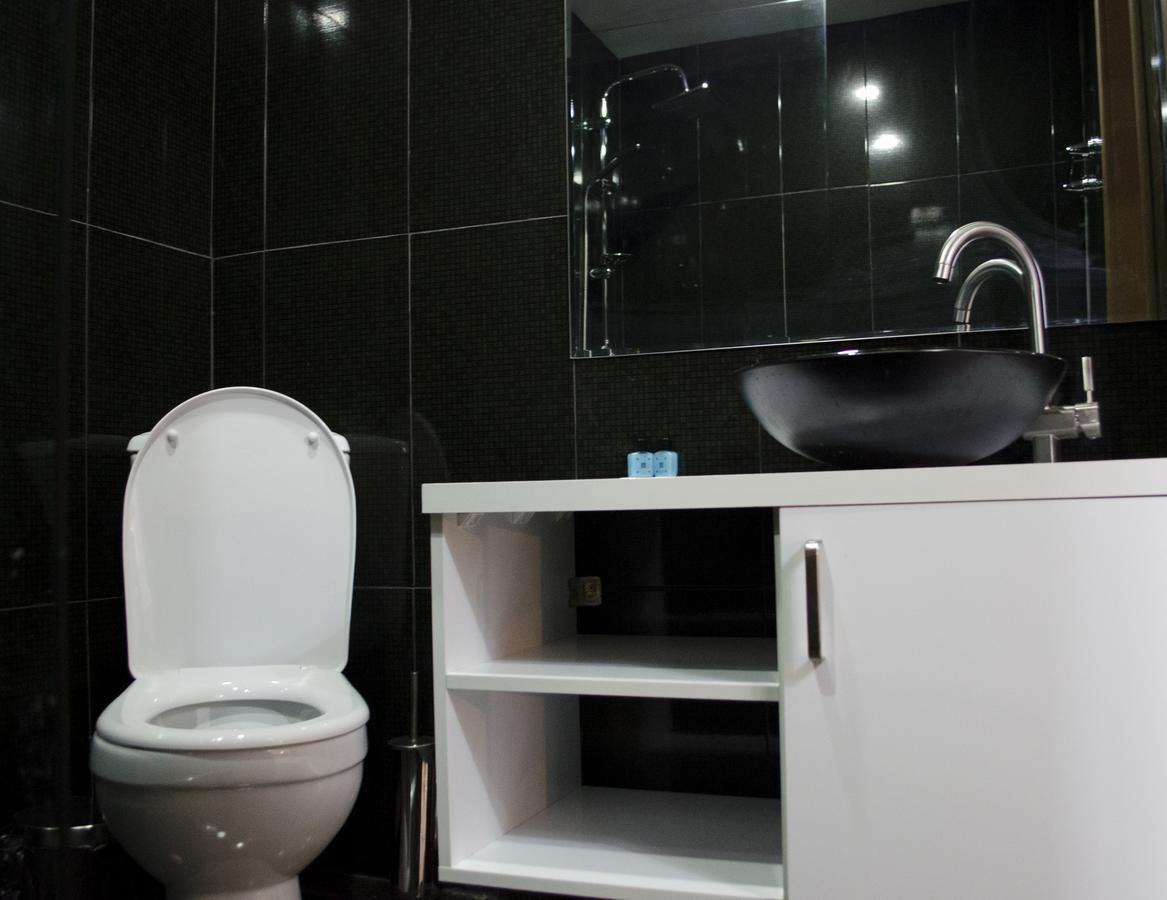 Hotel M9 Tbiliszi Kültér fotó