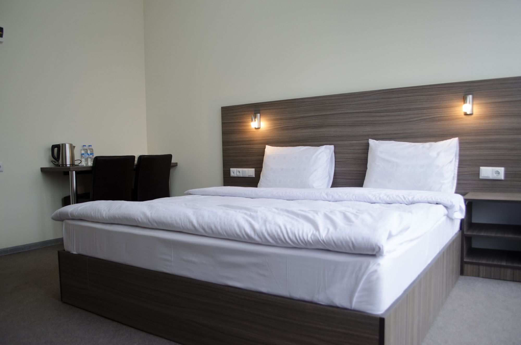 Hotel M9 Tbiliszi Kültér fotó